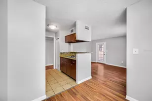 8723 Fancy Finch Dr, Tampa, FL 33614 - Photo 10