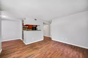 8723 Fancy Finch Dr, Tampa, FL 33614 - Photo 4