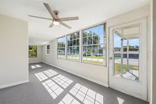 39019 Heath Dr, Zephyrhills, FL 33542 - Photo 4