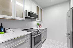 4335 Aegean Dr, Tampa, FL 33611 - Photo 8