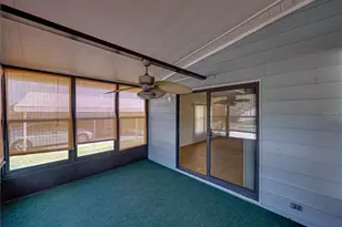 3822 Damian Dr, Zephyrhills, FL 33541 - Photo 14