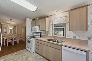 3822 Damian Dr, Zephyrhills, FL 33541 - Photo 18