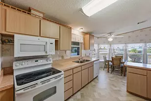 3822 Damian Dr, Zephyrhills, FL 33541 - Photo 20