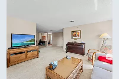 8186 Terrace Garden Drive N #401, Saint Petersburg, FL 33709 - Photo 10