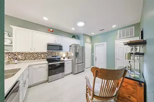 329 Bluewater Falls Ct, Apollo Beach, FL 33572 - Photo 10