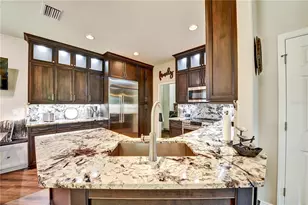 8206 Lapin Ct, Seminole, FL 33777 - Photo 4