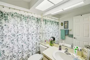 4994 Klosterman Oaks Blvd, Palm Harbor, FL 34683 - Photo 22