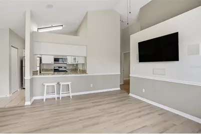 3002 W Cleveland Street #E10, Tampa, FL 33609 - Photo 10