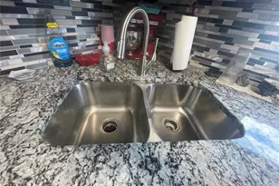 218 Dogwood Cir, Seminole, FL 33777 - Photo 8