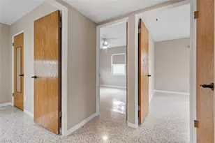 2700 67th St N, Saint Petersburg, FL 33710 - Photo 20