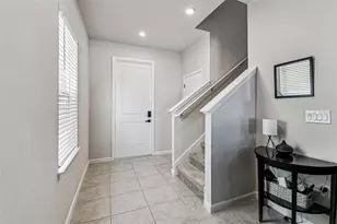 19043 Pebble Wood Ln, Spring Hill, FL 34610 - Photo 4