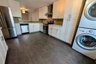 3919 Carroll Pines Ct, Tampa, FL 33614 - Photo 8