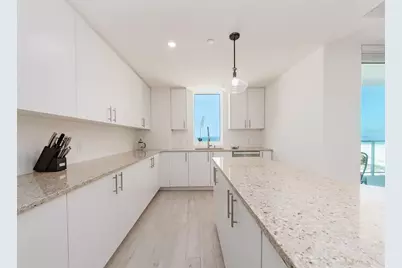 15 Avalon Street #402, Clearwater Beach, FL 33767 - Photo 10