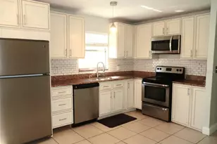 102 Cambridge Trail, Sun City Center, FL 33573 - Photo 6