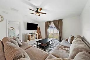 5493 Blue Azure Dr, Wimauma, FL 33598 - Photo 8