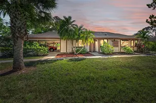 215 Corkwood Ln, Oldsmar, FL 34677 - Photo 1