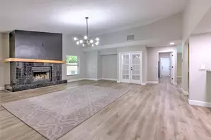 3105 Mossvale Ln, Tampa, FL 33618 - Photo 8