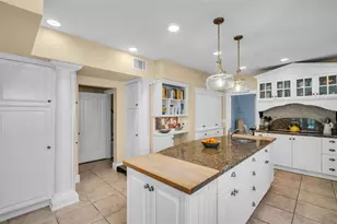 1226 Serpentine Dr S, Saint Petersburg, FL 33705 - Photo 36