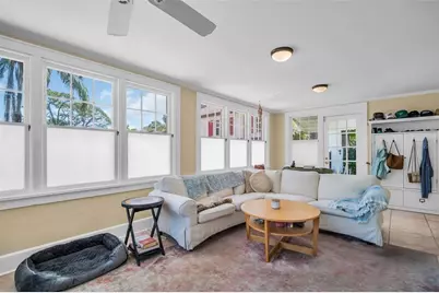 1226 Serpentine Drive S, Saint Petersburg, FL 33705 - Photo 10