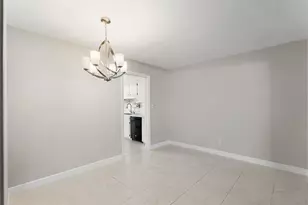 1601 43rd Street N, Saint Petersburg, FL 33713 - Photo 8