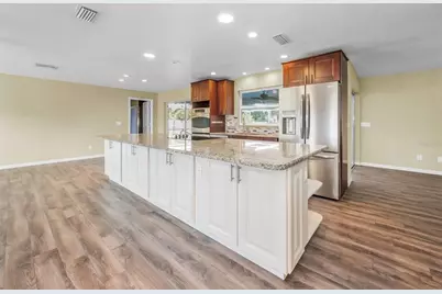 8793 Merrimoor Boulevard E, Seminole, FL 33777 - Photo 8