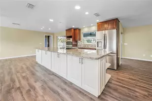 8793 Merrimoor Blvd E, Seminole, FL 33777 - Photo 8