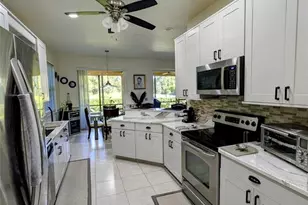 5201 Green Dr, Winter Haven, FL 33884 - Photo 14