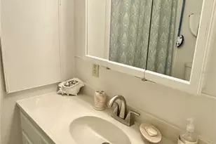 7186 Mt Arlington Dr NE, Saint Petersburg, FL 33702 - Photo 18