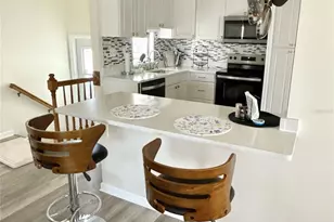 7186 Mt Arlington Dr NE, Saint Petersburg, FL 33702 - Photo 8