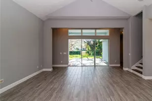 5901 Nature Ridge Ln, Lithia, FL 33547 - Photo 6