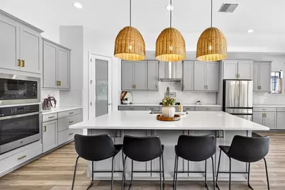 14531 Woodland Spur Drive, Lithia, FL 33547 - Photo 2