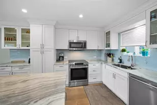 1365 Snell Isle Blvd NE, Saint Petersburg, FL 33704 - Photo 6