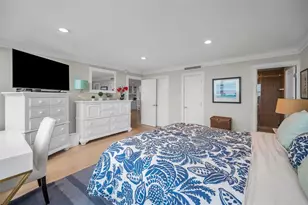 1365 Snell Isle Blvd NE, Saint Petersburg, FL 33704 - Photo 32