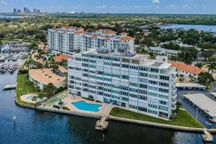 1365 Snell Isle Blvd NE, Saint Petersburg, FL 33704 - Photo 4