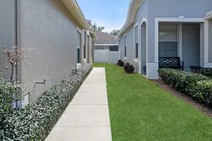 19438 Everton Pl, Land O Lakes, FL 34638 - Photo 4