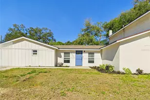 2201 50th Ave N, Saint Petersburg, FL 33714 - Photo 1