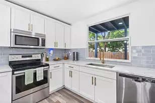 2201 50th Ave N, Saint Petersburg, FL 33714 - Photo 24