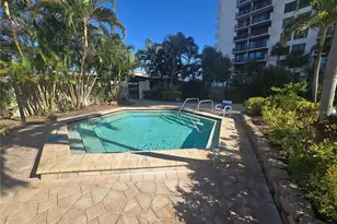 320 Island Way, Clearwater Beach, FL 33767 - Photo 20