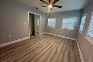 5504 60th Way N, Saint Petersburg, FL 33709 - Photo 10