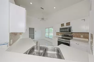 222 Lakeway Ln, Apollo Beach, FL 33572 - Photo 8