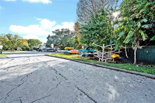 641 Maple Oak Cir, Altamonte Springs, FL 32701 - Photo 38