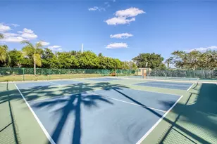 2227 Nottingham Greens Dr, Sun City Center, FL 33573 - Photo 28