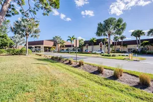 2227 Nottingham Greens Dr, Sun City Center, FL 33573 - Photo 32