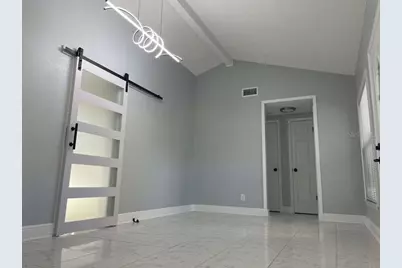 10106 Royal Acres Court, Tampa, FL 33615 - Photo 4