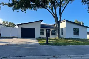 10106 Royal Acres Ct, Tampa, FL 33615 - Photo 1