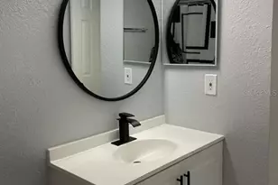 10106 Royal Acres Ct, Tampa, FL 33615 - Photo 20