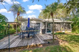 941 Palm Dr, Belleair Beach, FL 33786 - Photo 20