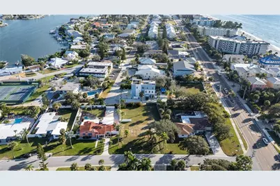 104 1st Street, Belleair Beach, FL 33786 - Photo 10
