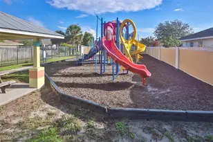 2118 Pleasure Run Dr, Ruskin, FL 33570 - Photo 32