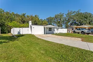 4613 Irene Loop, New Port Richey, FL 34652 - Photo 4
